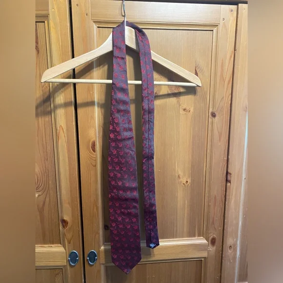 Hugo Boss Red Patterned Tie - Picture 2 of 5